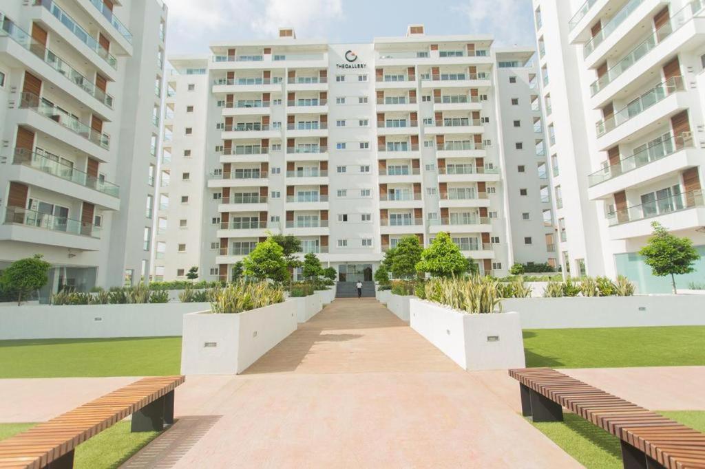 The Gallery Luxury Suites Cpg East Legon Exterior foto