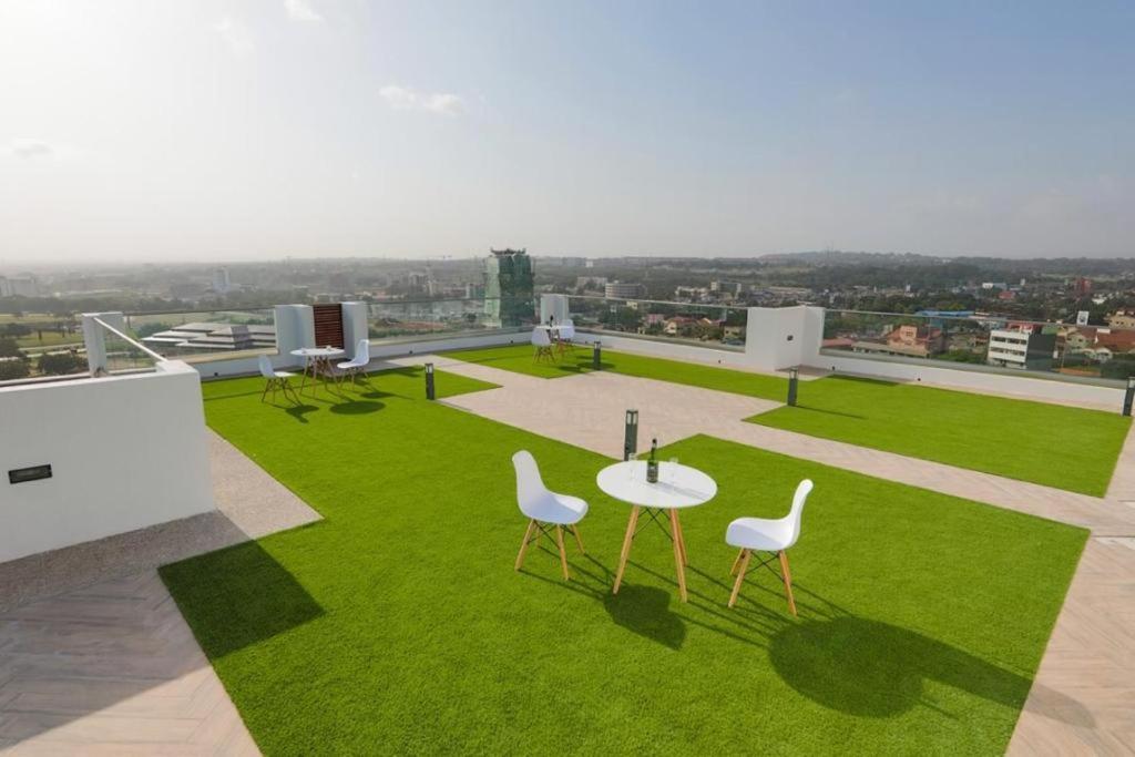 The Gallery Luxury Suites Cpg East Legon Exterior foto